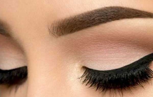 Dumanlı Göz Makyajı Nasıl Yapılır? 10 Adımda Kusursuz Güzellik